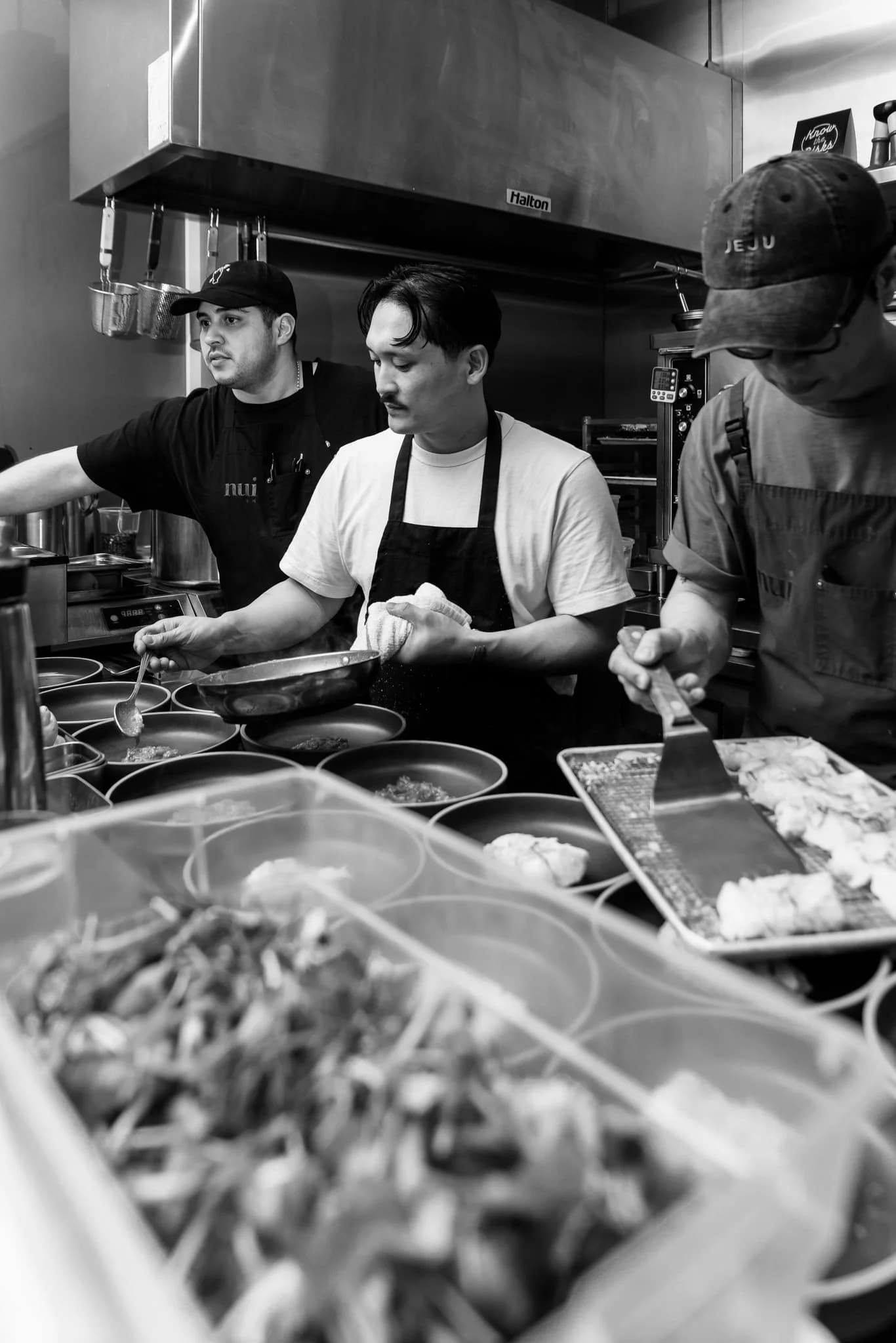 Chef Mark Singson Returns to Nui 3