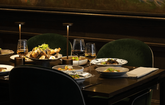 Hawthorn Dining Room & Bar 6